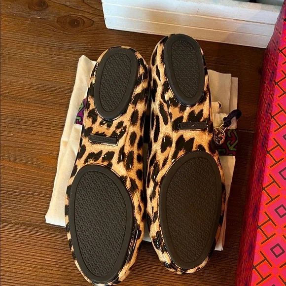 NWT Tory Burch Natural Leopard Minnie Travel Ballet With Logo Printed Patent - Picture 6 of 8